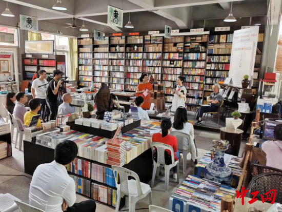 书香读书会泉州分会,泉州氛围灯加阅读灯