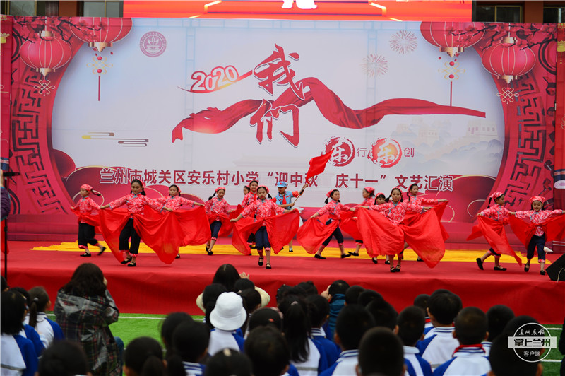 迎中秋小学舞蹈,诗朗诵舞蹈双人小学生国庆