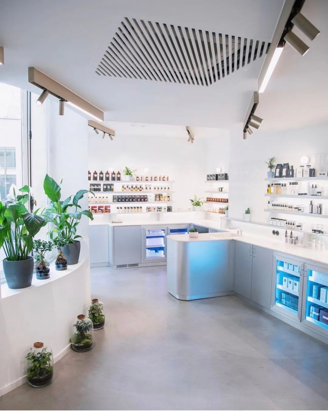 开Pop-Up、联名Kith，早已结业的Colette还如此多动作？