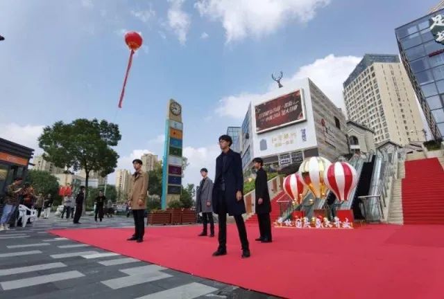 奉化吃喝游玩一条街,奉化值得逛的街