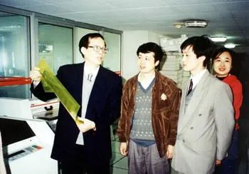 王选为啥离开北大方正,王选1998年10月在北大的演讲视频