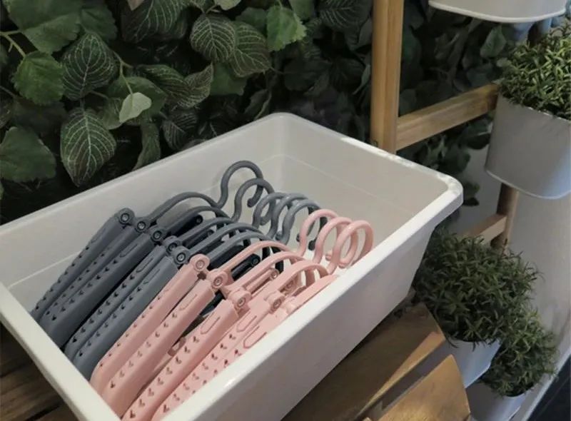 多功能可伸缩折叠衣架省空间,又方便又省空间的折叠衣架