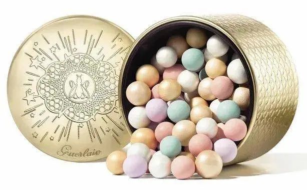 “名媛”连二手*袜丝**都要拼单？她们会喜欢2020圣诞大牌彩妆吗？