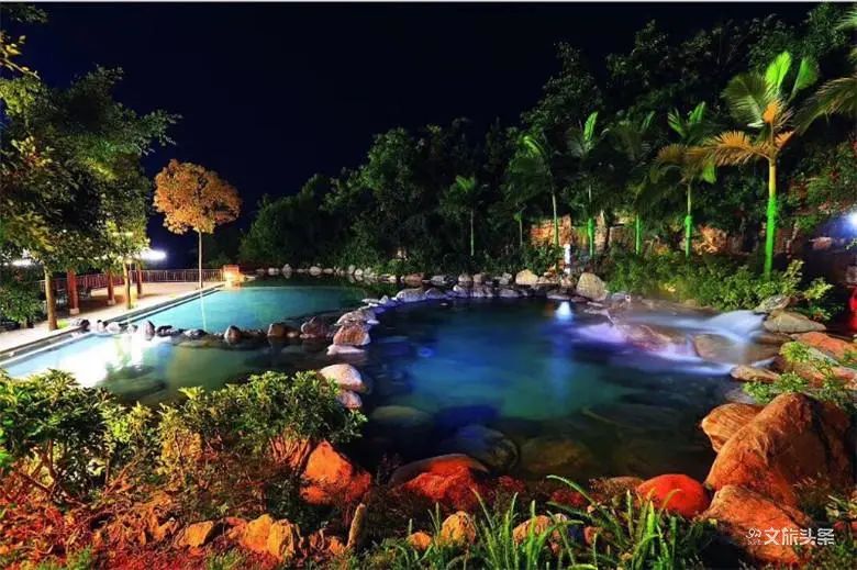 泡温泉红河州,红河州哪里有室内单独泡温泉的