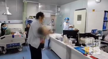 一岁多的宝宝误食枣该怎么办呀,一岁宝宝吃枣引发肺炎的抖音