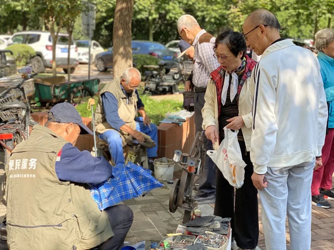 鍗楃爜澶磋矾鐢熸椿鏃ヨ,鍗楃爜澶磋閬撶殑鏃ヨ