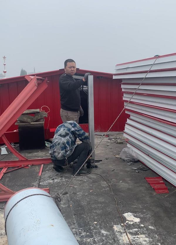 我的房顶漏水怎么办,楼顶漏雨怎么搭建彩钢棚