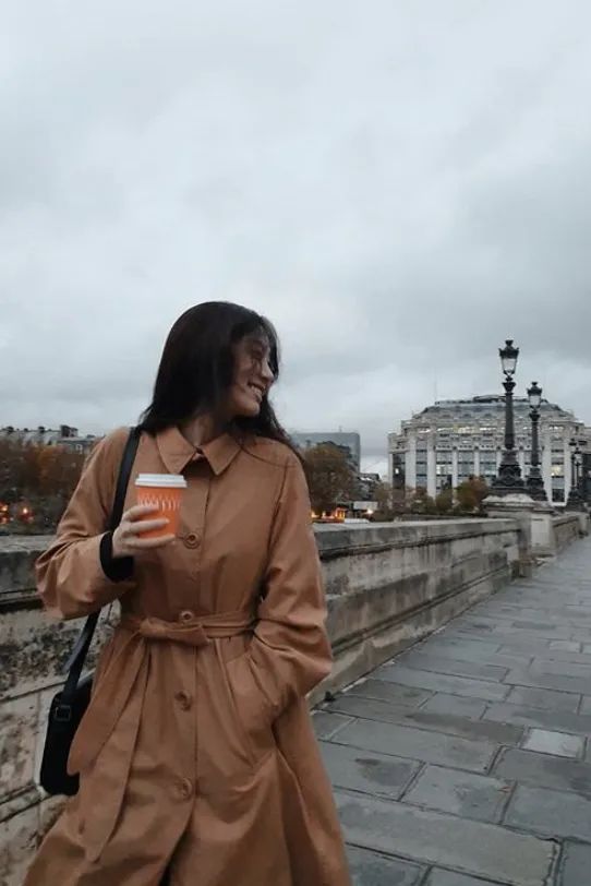 怎样拍出像没化妆一样的好看照片,普通人怎么拍摄出模特效果