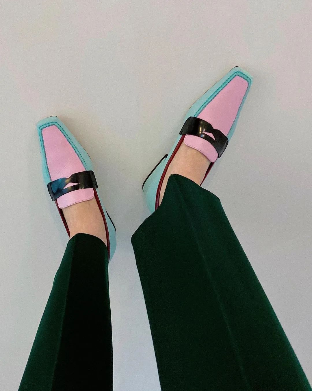 买了很多鞋子,买了那么多鞋子穿不过来