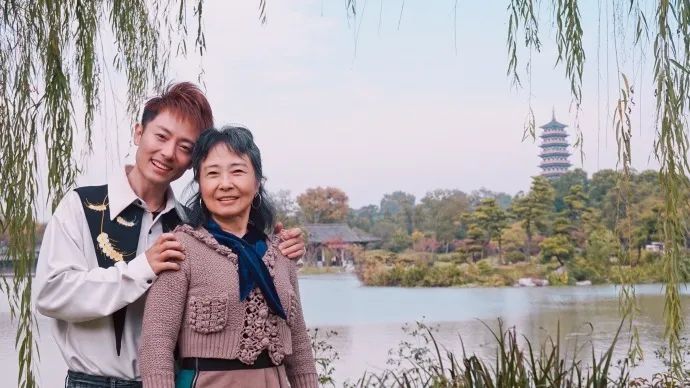 浜箰鎵窞,鎵窞鐦﹁タ婀栨场娓╂硥鏀荤暐