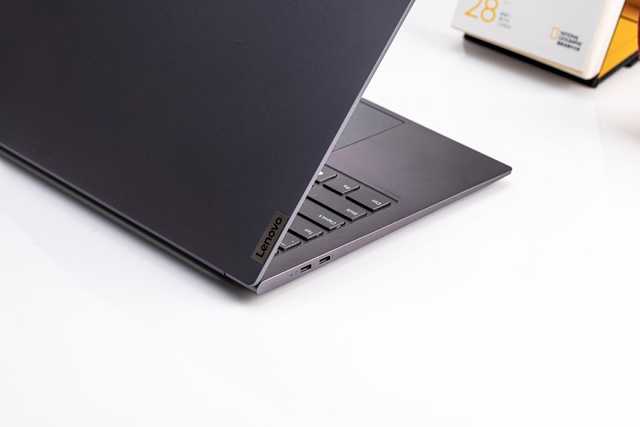 联想yoga14s锐龙版轻薄本,yoga14sprocarbon测评