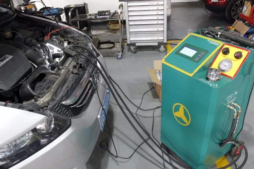 变速箱换一次齿轮油多少钱,变速箱油换一次1900元