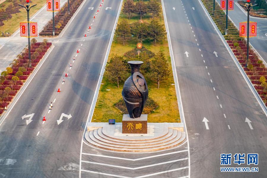 借问酒家何处有汾酒,借问酒家何处有杏花村