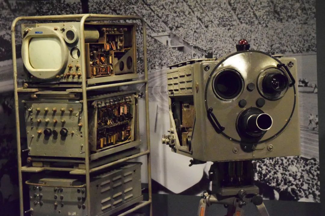 再见模拟,模拟电视完整版