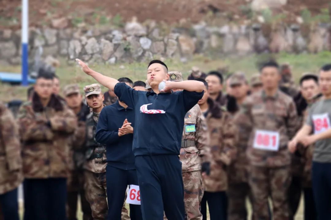 寒风中的他们完整版,寒风中他们一直在坚守