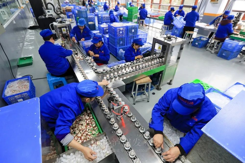 砥砺奋进的五年丨千亿近在咫尺！“变”与“不变”看泸酒