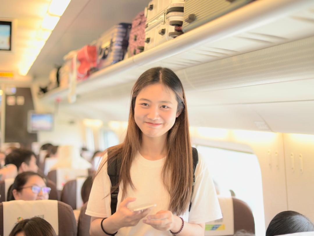 向优秀青年看齐,向优秀的人才们看齐的表现