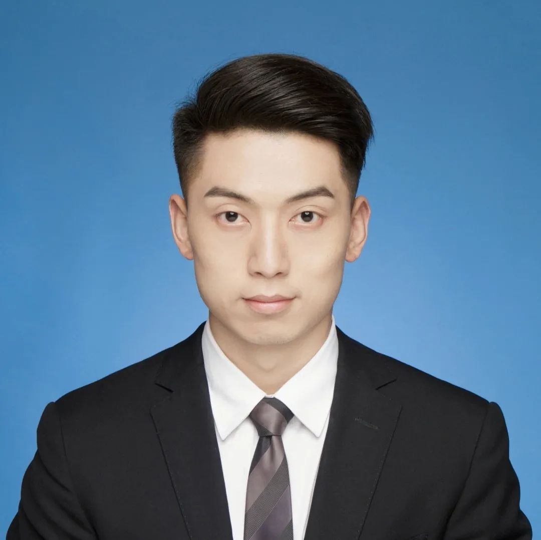 向优秀青年看齐,向优秀的人才们看齐的表现