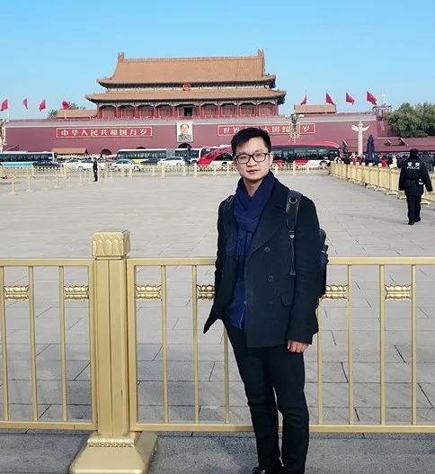 向优秀看齐向榜样靠拢,向优秀的前辈们看齐