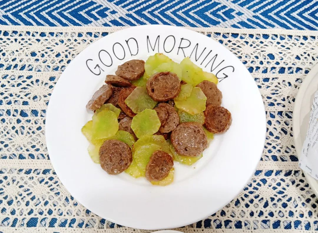 食神同款,会爆汁的牛肉丸!Q弹脆爽,整颗嚼到爽,涮锅必备,下单还送酱包+蒜酥