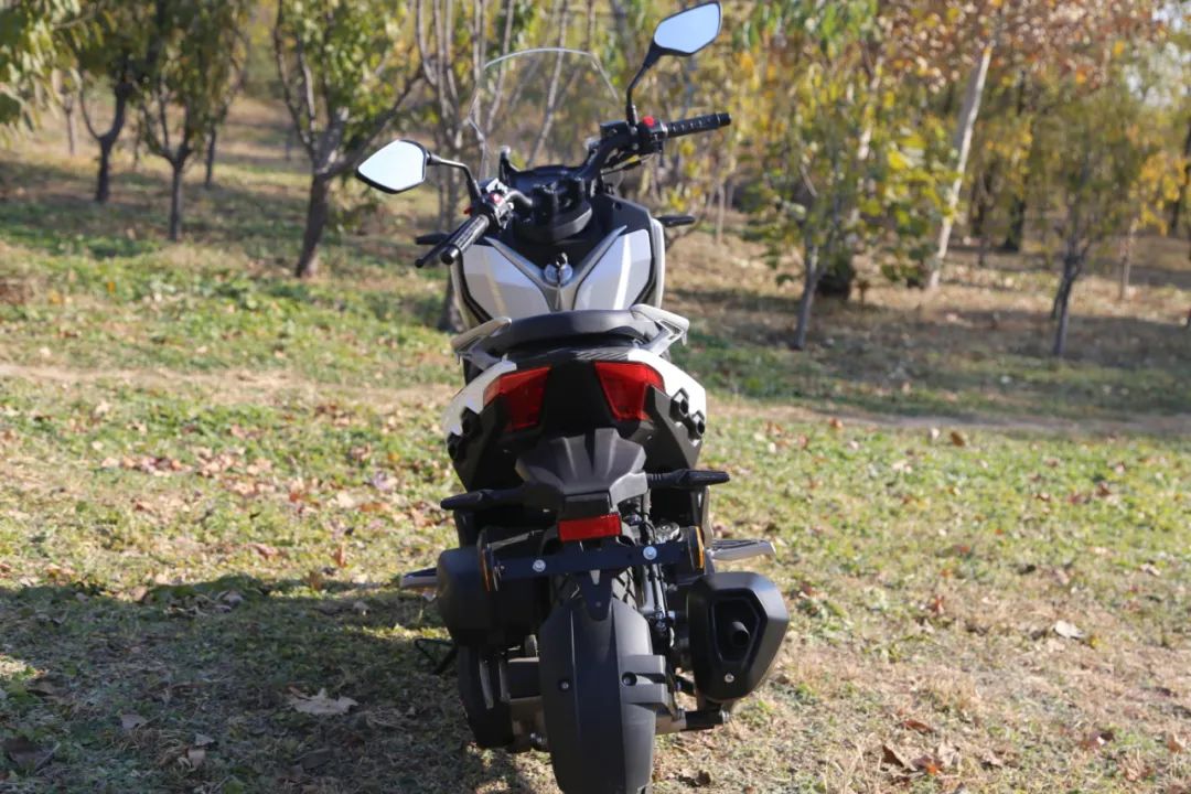 力帆kpv150品控怎么样,力帆kpv150对比豪爵uhr150