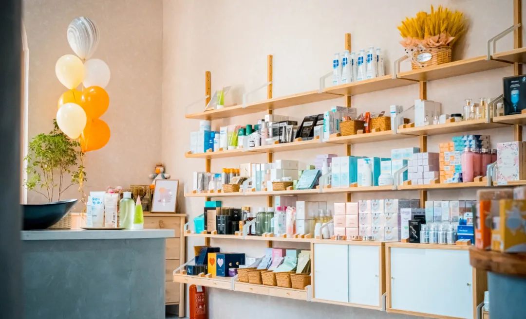 旧仓库改造网红打卡地,老厂房打造成网红打卡地