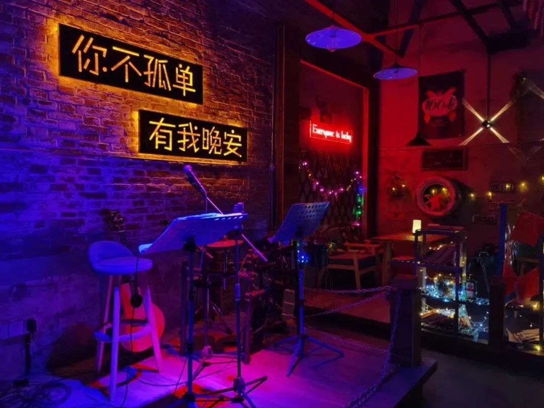 旧仓库改造网红打卡地,老厂房打造成网红打卡地