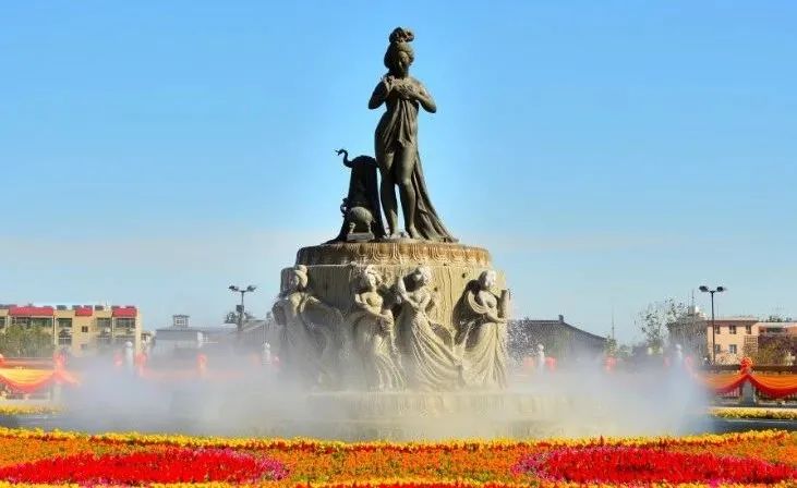 走出《大秦赋》！明天跟着9号线去西安临潼度假区邂逅炫“彩”之旅