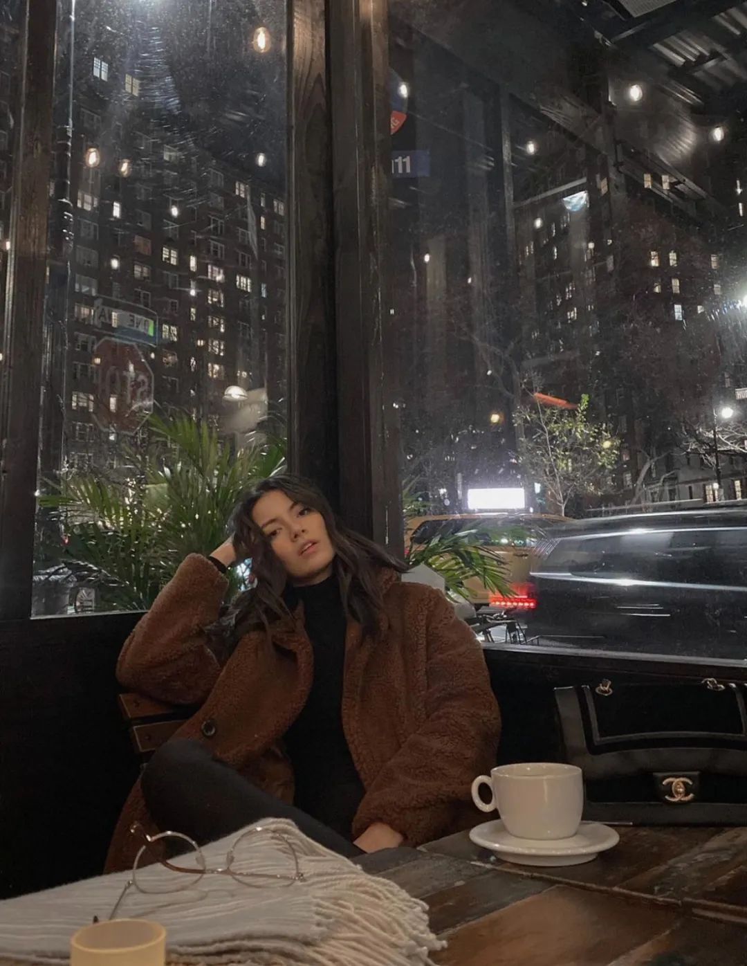 羊羔绒外套很丑的搭配,羊羔毛外套穿搭高级感