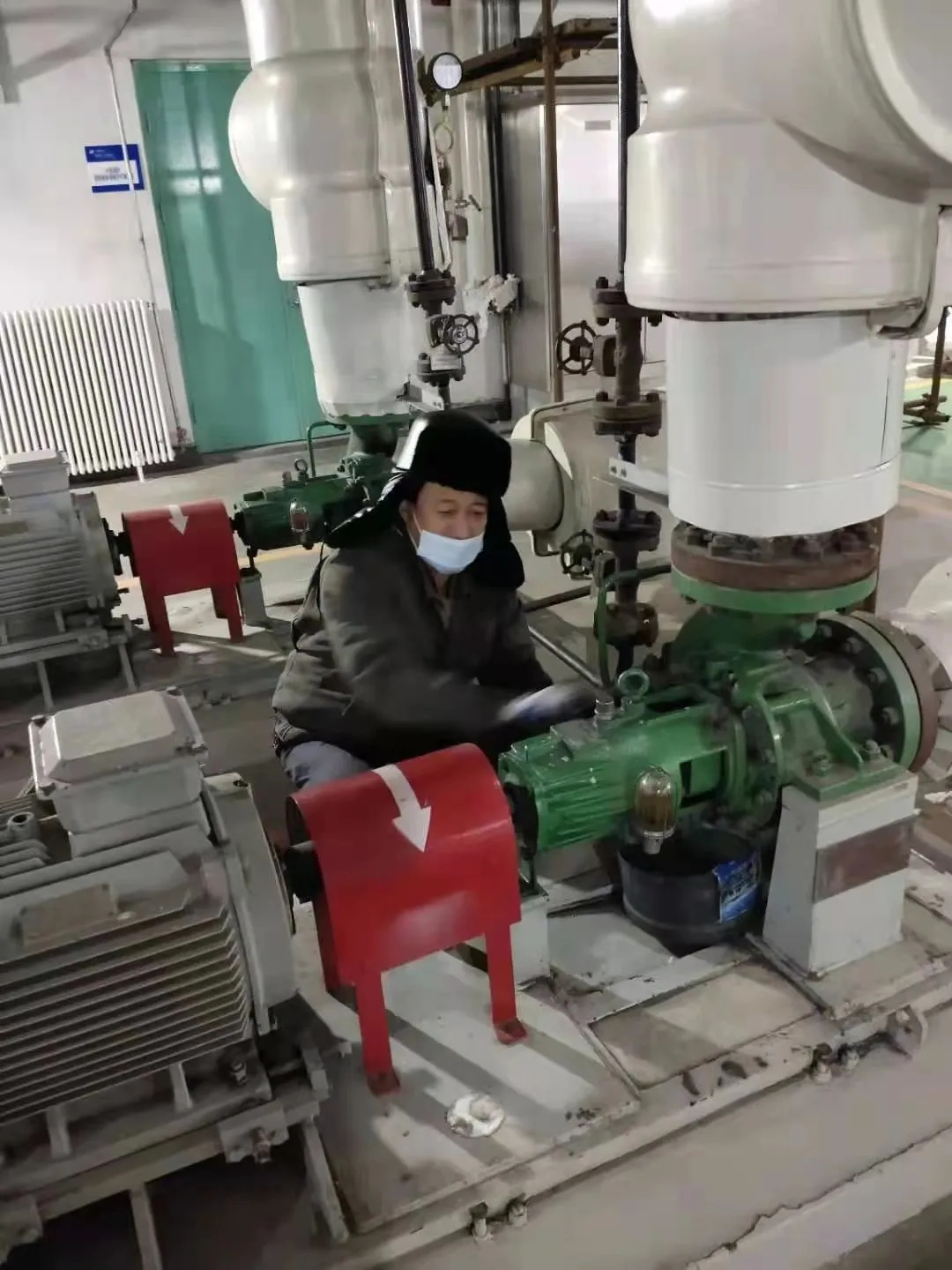 八角电厂迎战暴风雪“雪窝”里奋斗出“暖流”歌