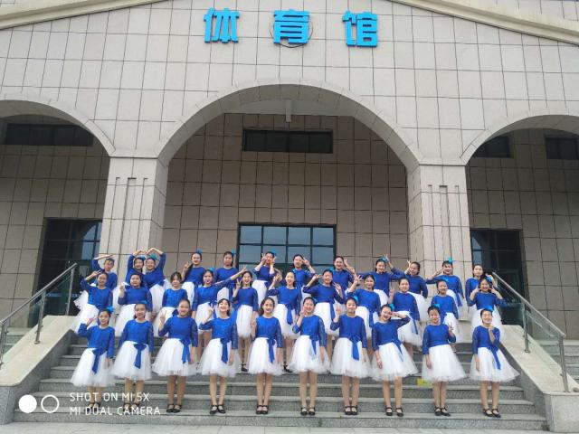 烟台港城中学：社团汇报精彩纷呈，校园生活绚丽多姿