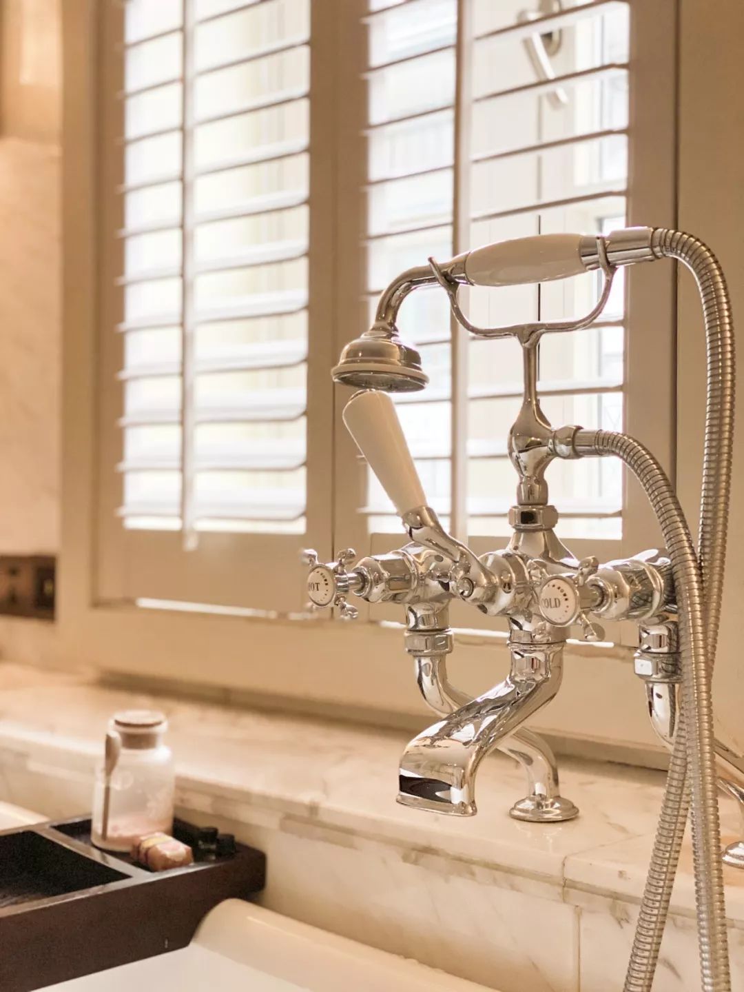 湖边邨酒店,杭州湖边邨酒店