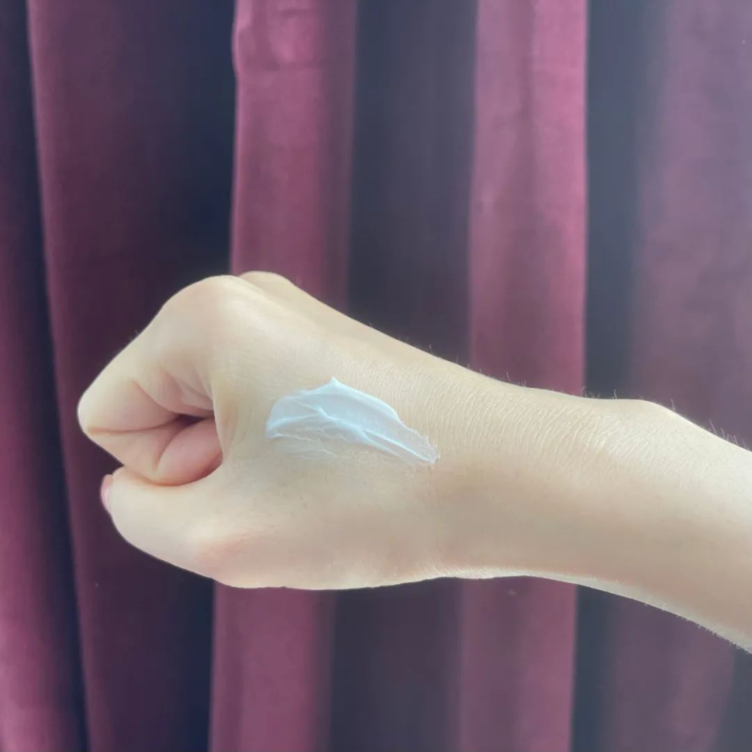 护肤爱用品推荐分享,护肤分享今日份美妆穿搭