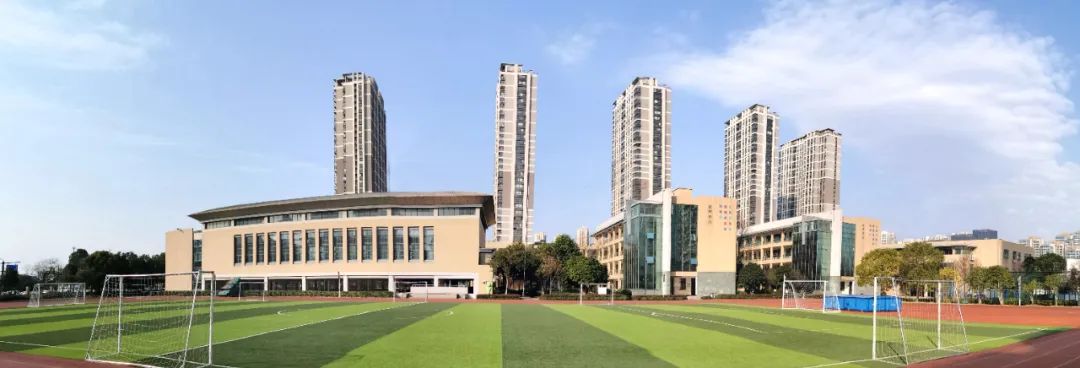 为这所学校点赞,为这样的学校点赞