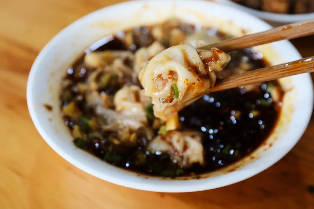 满地都是30年老店，温江真是太吓人了