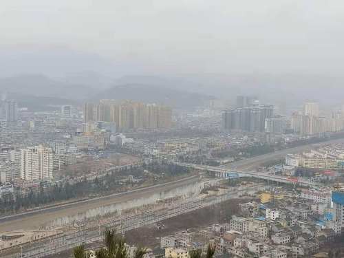 里友来稿｜赵建超——雨中登龟山