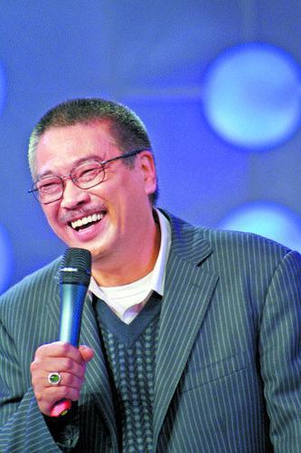 吴孟达一生回顾,吴孟达罕见亮相头发花白