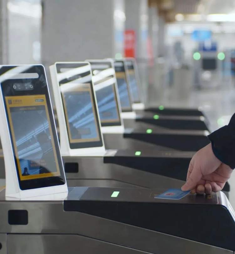 可在全国303个城市乘*交坐**通工具！山西这张卡，牛