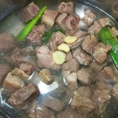 电饭锅懒人版西红柿炖牛腩,学做家常番茄牛腩