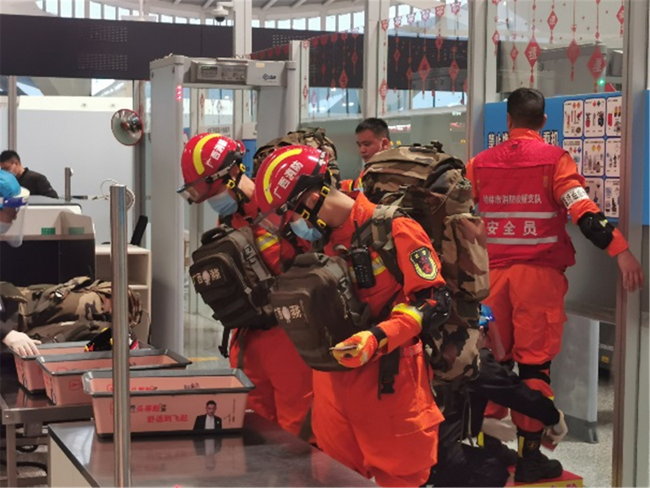 妗傛灄鑸┖鎵胯繍,妗傛灄鑸┖鍏徃鍏嶈垂鎵樿繍