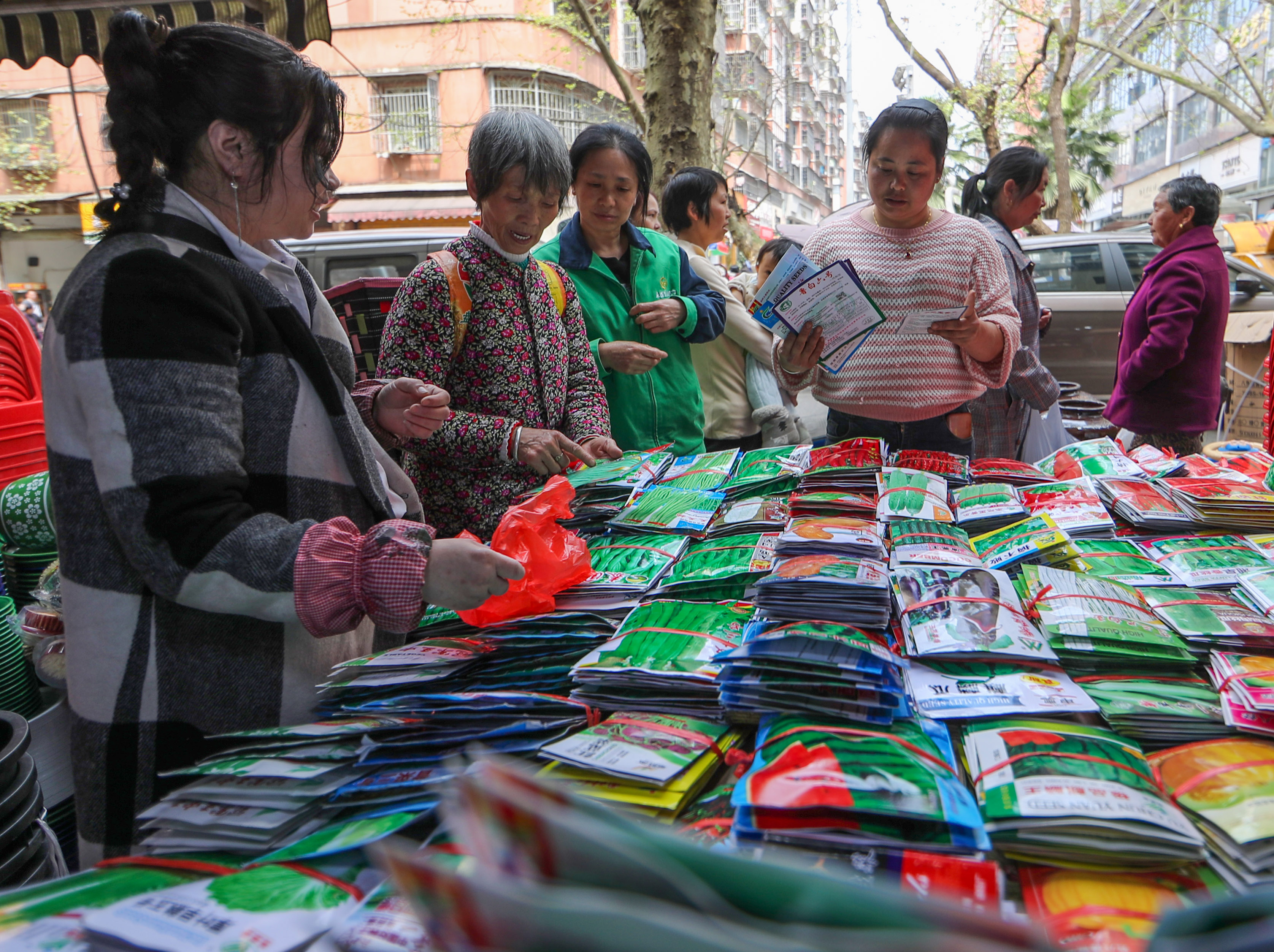 #（图片故事）贵州玉屏：“女货郎”送货记