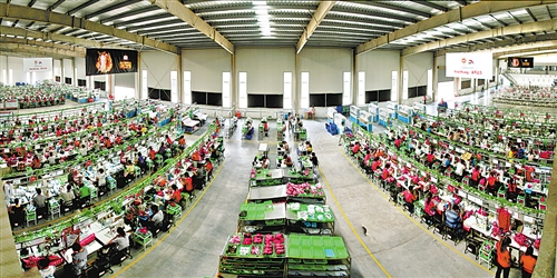 梁园区产业集聚区管委会,推进产业转型升级实现高质量发展