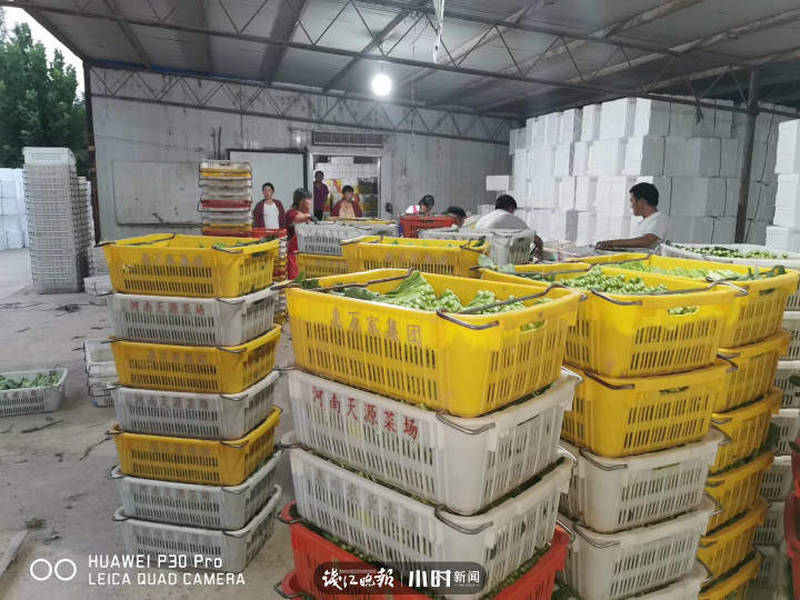 从30年前艮山门摆摊的生姜哥到如今营收好几个亿，杭州“菜王”卢克刚的奋斗史