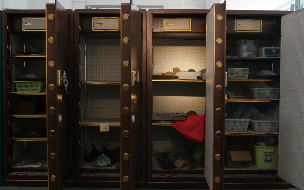 赌石的疯狂之旅,疯狂赌石之旅