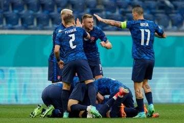 无锋解析,波兰队将战斯洛伐克阵容