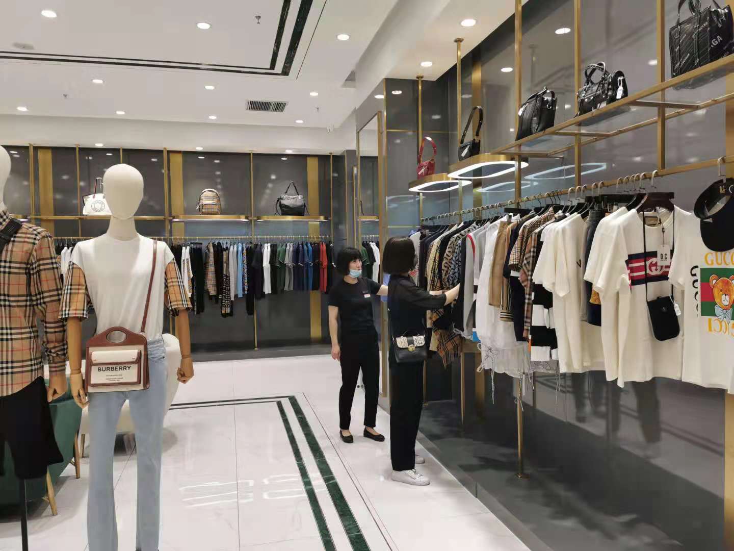 奥莱电商直播基地,奥莱体验店直播