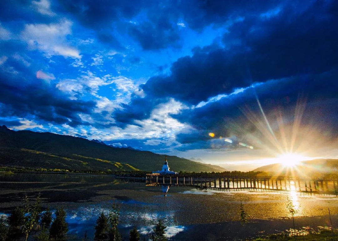 川藏旅行带你看甘孜 (甘孜一网打尽川藏最精华的旅行地)