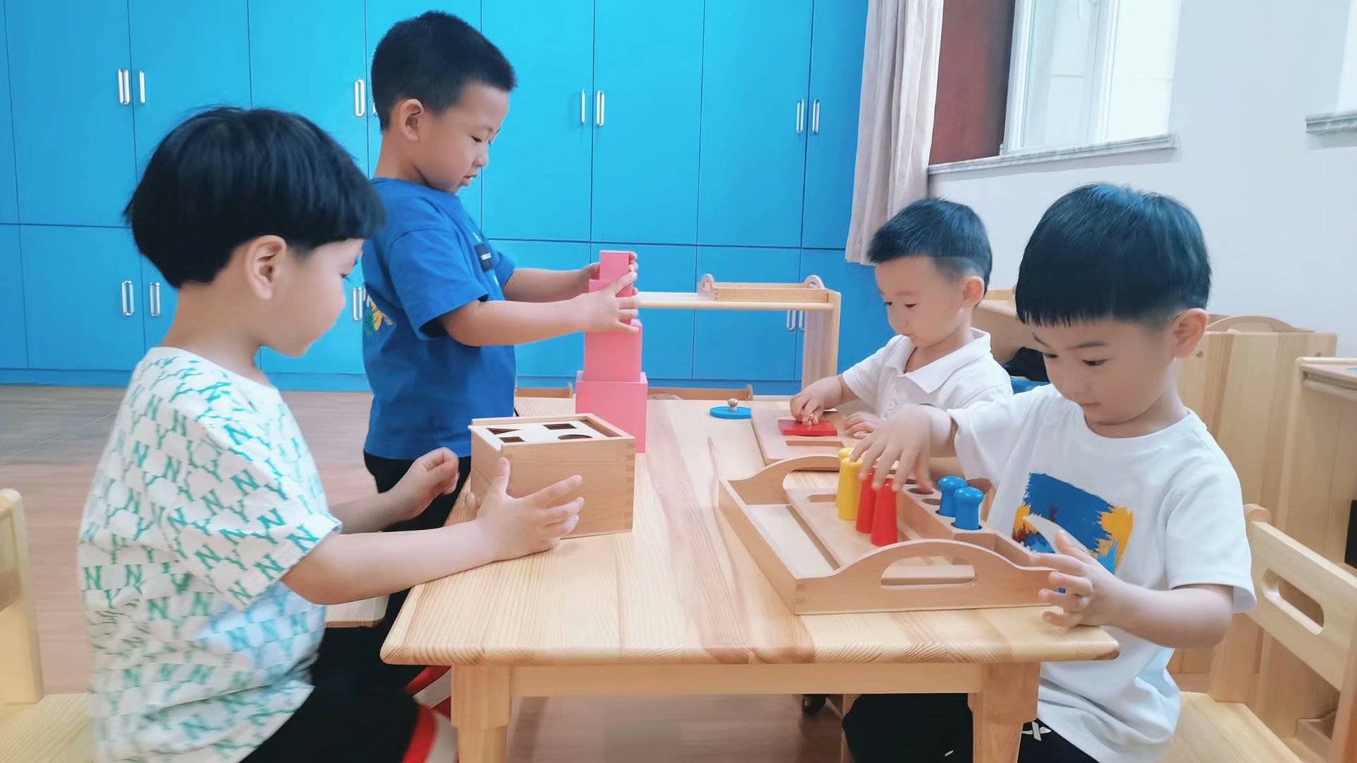 子豪蒙台梭利紫荆苑,蒙台梭利幼儿教育培训班