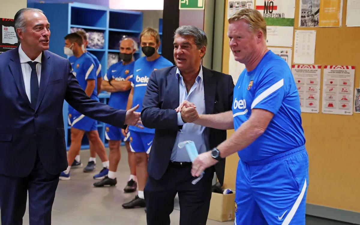 一图流：巴萨正式开始季前备战，拉波尔塔更衣室探望球员