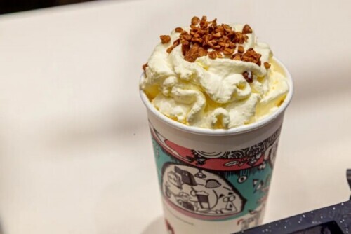 跨省代购网红奶茶一趟可赚数千元,跨省代购奶茶引发热议